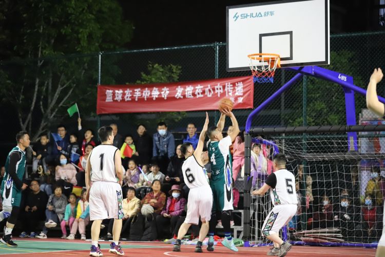 子足球队